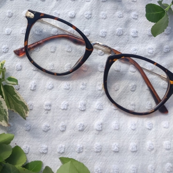 Faux tortise glasses - Picture 1 of 7